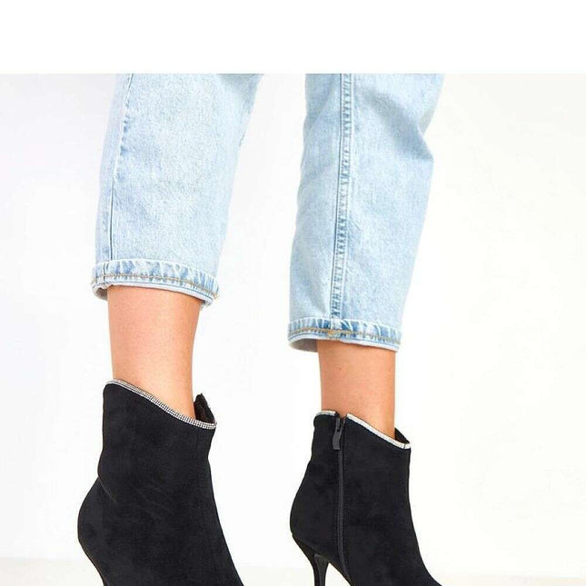 Heel boots model 217908