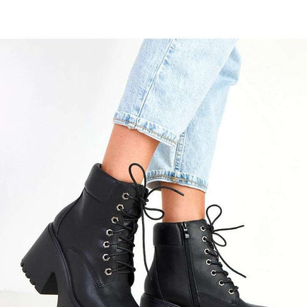 Heel boots model 217926 - Très Elite