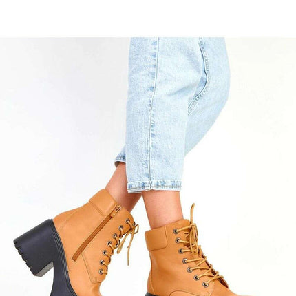Heel boots model 217926 - Très Elite