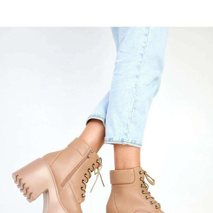 Heel boots model 217926 - Très Elite