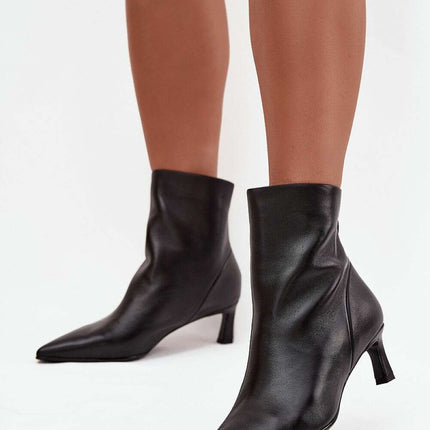 Heel boots model 219119- Très Elite- Très Elite