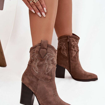 Heel boots model 220509 - Très Elite