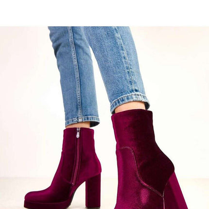 Heel boots model 220580 - Très Elite