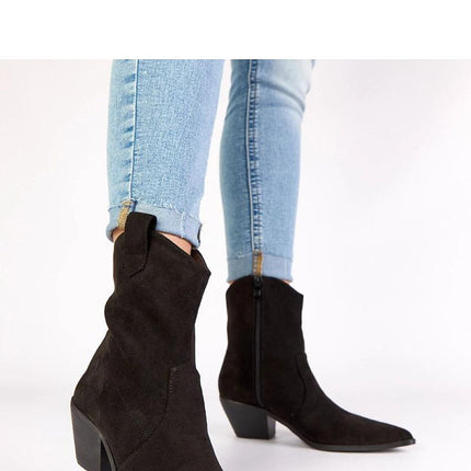Heel boots model 221021 - Très Elite