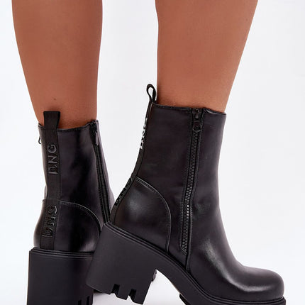 Heel boots model 221931 - Très Elite