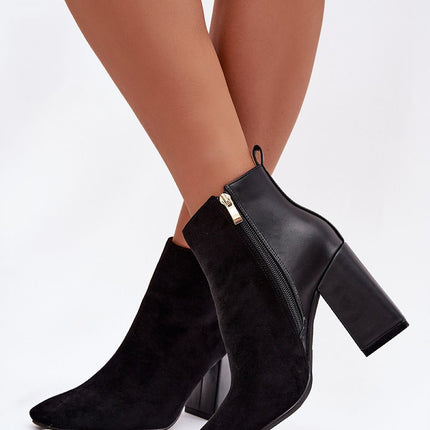 Heel boots model 221933 - Très Elite