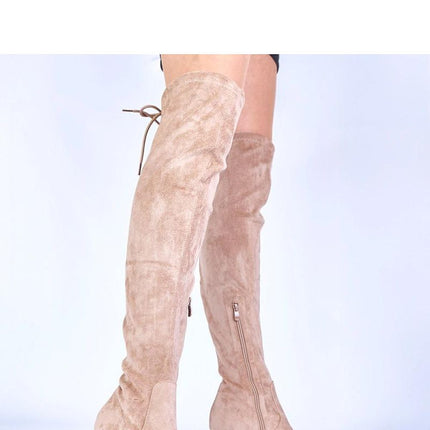 Heel boots model 222030 - Très Elite