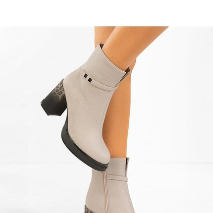 Heel boots model 222033 - Très Elite