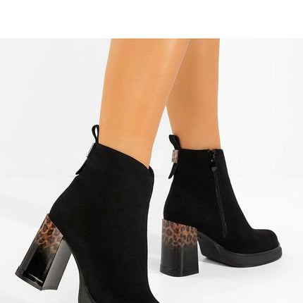 Heel boots model 222033 - Très Elite