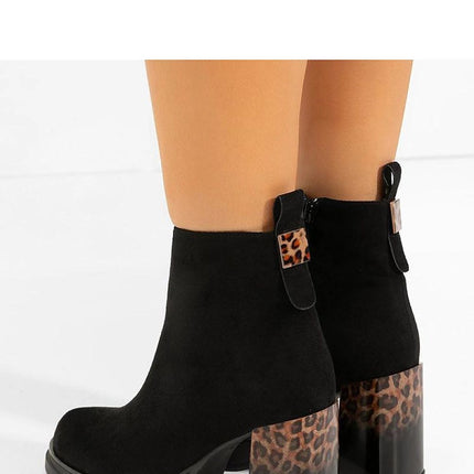 Heel boots model 222033 - Très Elite