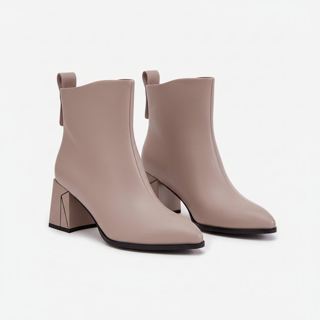 Heel boots model 222516..