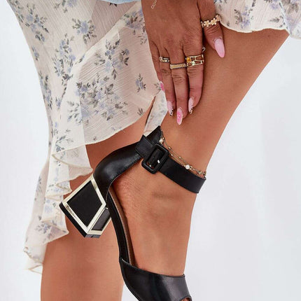 Heel sandals model 213930 - Très Elite
