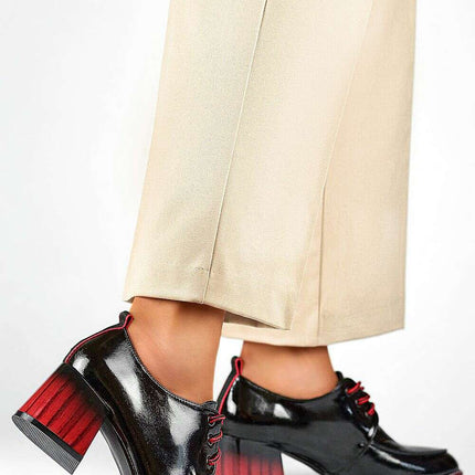 Heeled low shoes model 200448 - Très Elite