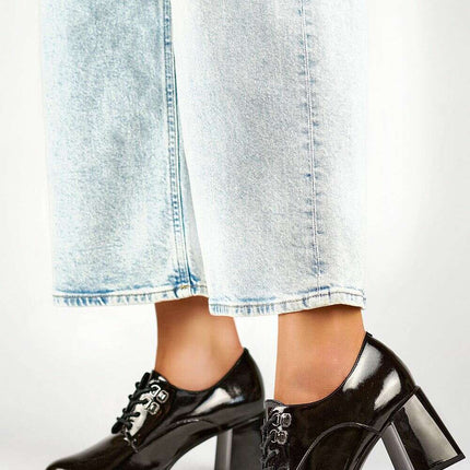 Heeled low shoes model 200454 - Très Elite