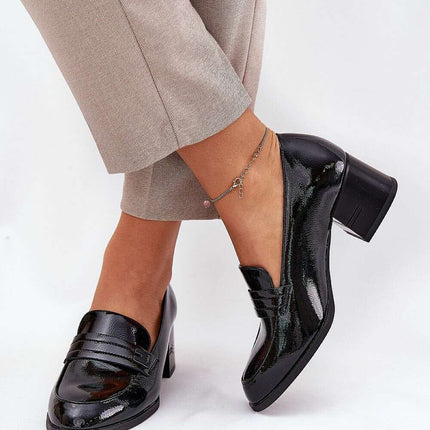 Heeled low shoes model 211121
