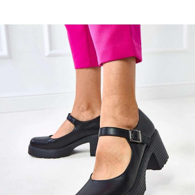 Heeled low shoes model 218165 - Très Elite