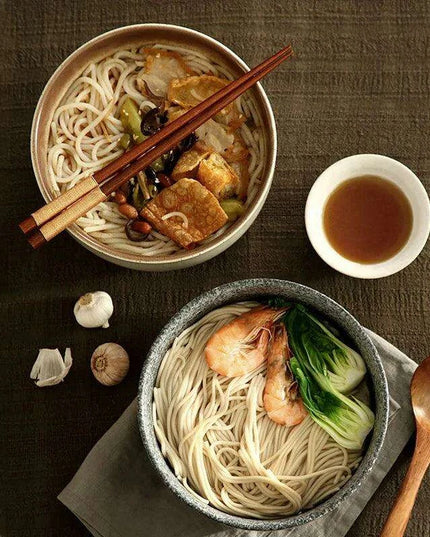 Chic Japanese Ceramic Noodle Bowl Set with Spoon and Chopsticks for Exquisite Dining Experience