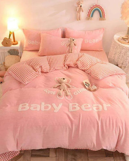 Cozy Plush Velvet Flannel Fleece Bedding Set with Adorable Toy Beardecorate - Complete Duvet Cover, Sheet, and Pillowcase Collection for Full, Queen, and King Beds
