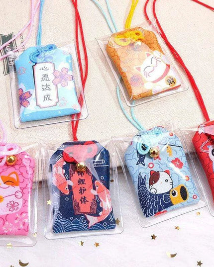 Maneki Neko Good Luck Keychain: A Charming Token of Prosperity