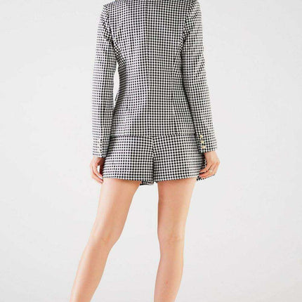 High-Waisted Pleated Comfort Shorts - Très Elite