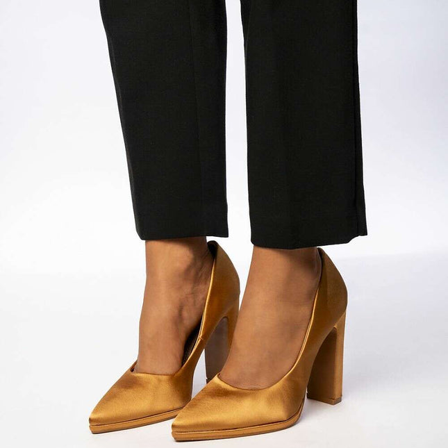 High heels model 210544