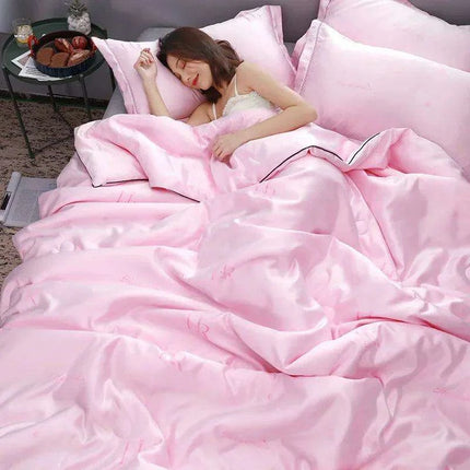 Hyaluronic Acid Cooling Silk Summer Comfort Quilt - Très Elite