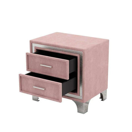 Illuminate Your Bedroom Oasis with Luxe LED Queen Bed Set and Chic Nightstands - Très Elite
