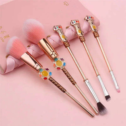 Infinity Gauntlet Beauty Brush Set - Marvel-Inspired Makeup Tools for Superhero Fans - Très Elite