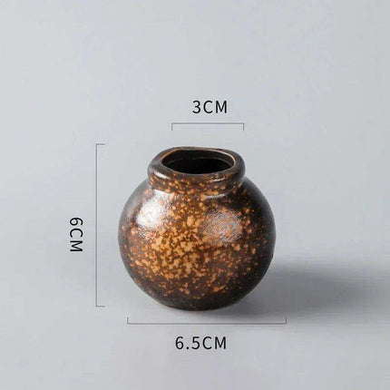 Japanese Artisan Ceramic Dining Set for an Exquisite Culinary Experience - Très Elite