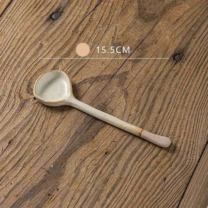 Japanese-Inspired Vintage Stoneware Soup Spoon with Extended Handle - Elegant Kitchen Tableware for 2024 - Très Elite
