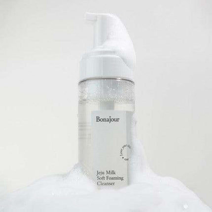 Jeju Milk Ultra-Gentle Hydrating Foam Cleanser for Sensitive Skin - pH Balanced Nourishing Formula - Très Elite