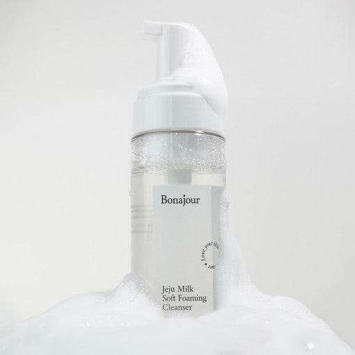 Jeju Milk Ultra-Gentle Hydrating Foam Cleanser for Sensitive Skin - pH Balanced Nourishing Formula - Très Elite