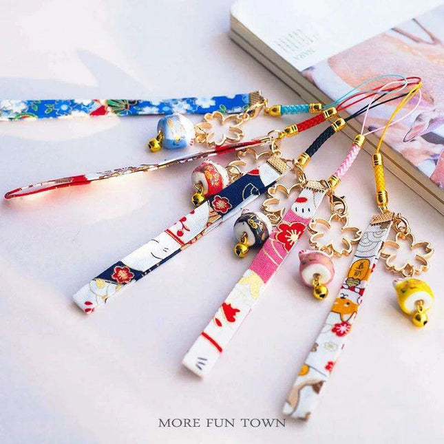 Kawaii Sakura Lucky Cat Keychain - Adorable Ceramic Charm for Good Fortune on Keys and Bags