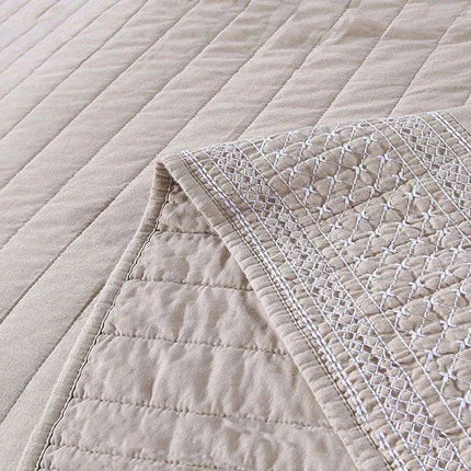 Khaki Embroidered Cotton Quilt Set - Luxurious 3-Piece King Size Bedspread with Matching Pillow Shams - Très Elite