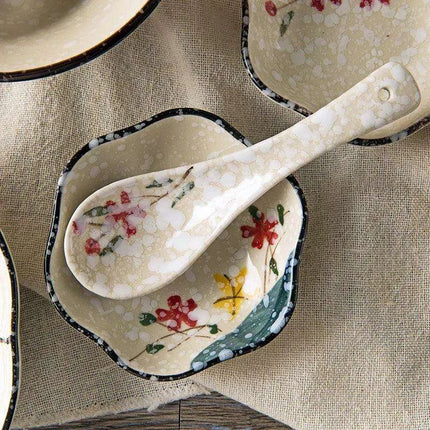 Kids' 14cm Delightful Japanese-Inspired Ceramic Spoon for Mealtime Magic - Très Elite