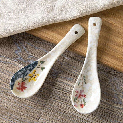 Kids' 14cm Delightful Japanese-Inspired Ceramic Spoon for Mealtime Magic - Très Elite