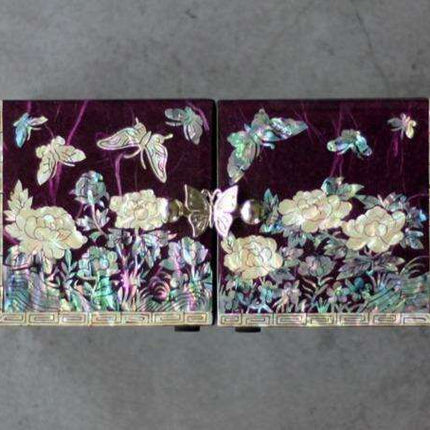 Korean Butterfly & Peony Lacquer Jewelry Box with Najeon Artisan Craftsmanship - Très Elite