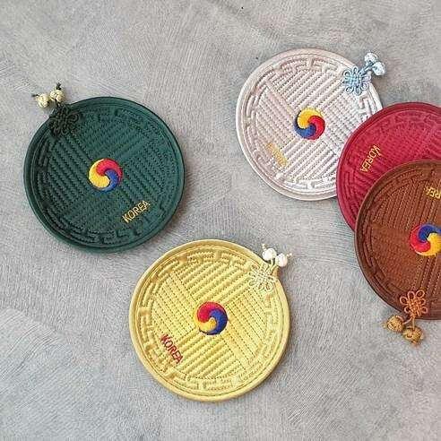 Korean Cultural Elegance: Embroidered Coaster Set with Luxury Gift Packaging