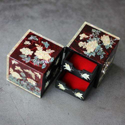 Korean Hanji Najeon Lacquer Jewelry Box with Vibrant Red Butterfly & Peony Motif - Ideal for Cherished Treasures