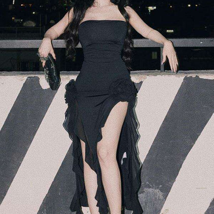Lace-Trimmed Bodycon Dress with Alluring Thigh-High Split - Très Elite