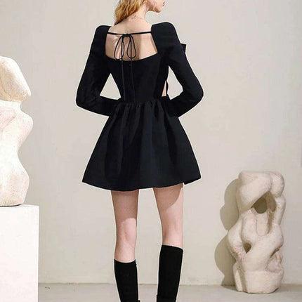 Lace-Up Evening Gown with Diamond-Cut Square Neck - Très Elite