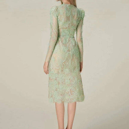 Lace and Sequin Slim-Fit Evening Gown for Women - Très Elite
