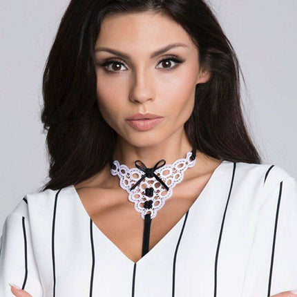 Lady Boss Collection - Elegant White Lace Collar Bra Strap - Très Elite