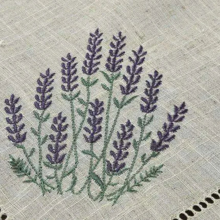 Lavender Elegance Linen-Polyester Table Runner for Upscale Dining Experiences - Très Elite