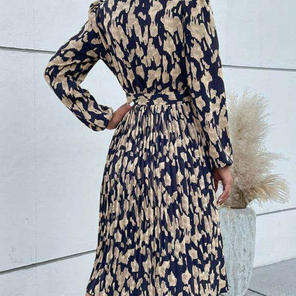 Leopard Elegance: Chic Long Sleeve Dress with Pleated Hem - Timeless and Graceful - Très Elite