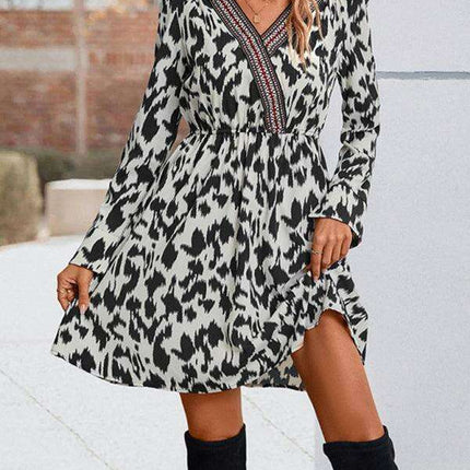 Leopard Luxe Long Sleeve Dress: Redefine Your Style - Très Elite