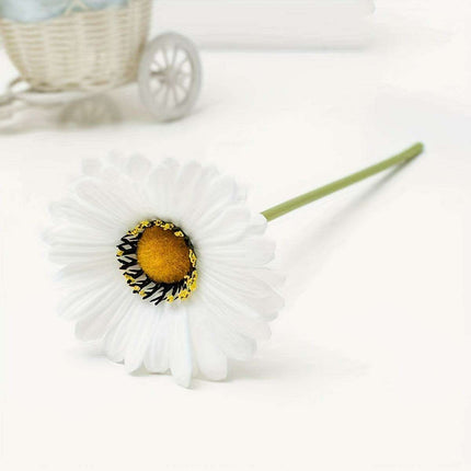 Lifelike Silk Gerbera Daisy Arrangement: Stunning Artificial Floral Decor for Any Occasion..