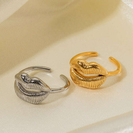 Lip pattern open ring, fashionable ring, individually packaged geometric jewelry - Très Elite