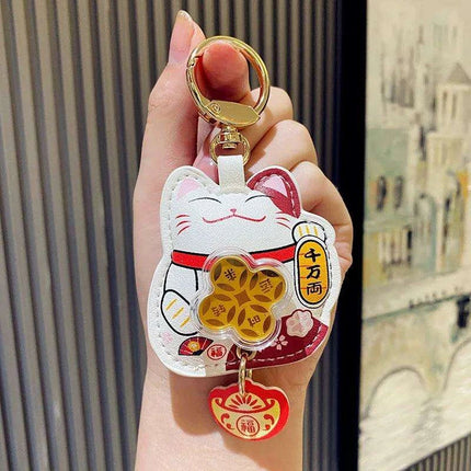 Lucky Cat Fortune Keychain - Whimsical Charm for Thoughtful Gifts - Très Elite