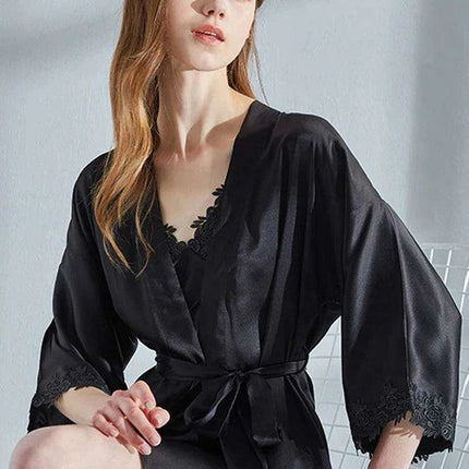 Luxe Lace-Trimmed Silk Nightwear Set for Women - Très Elite